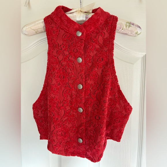 FREE PEOPLE Red Floral Velvet & Lace Button Front Vest Top Medium NWT - Picture 5 of 12
